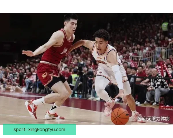 上海备战广州多人加练弗格回暖 上海备战广州多人加练弗格回暖