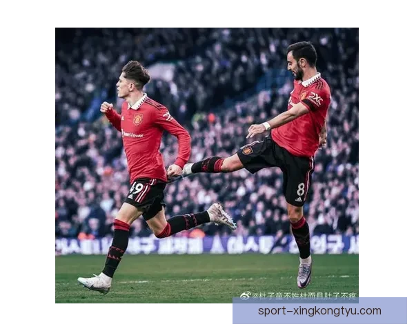 场内外皆忙赛后B费暖心合影